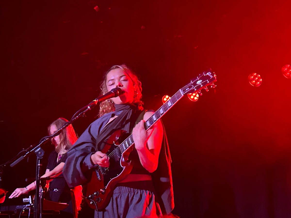 Nilüfer Yanya Live at the Basement East